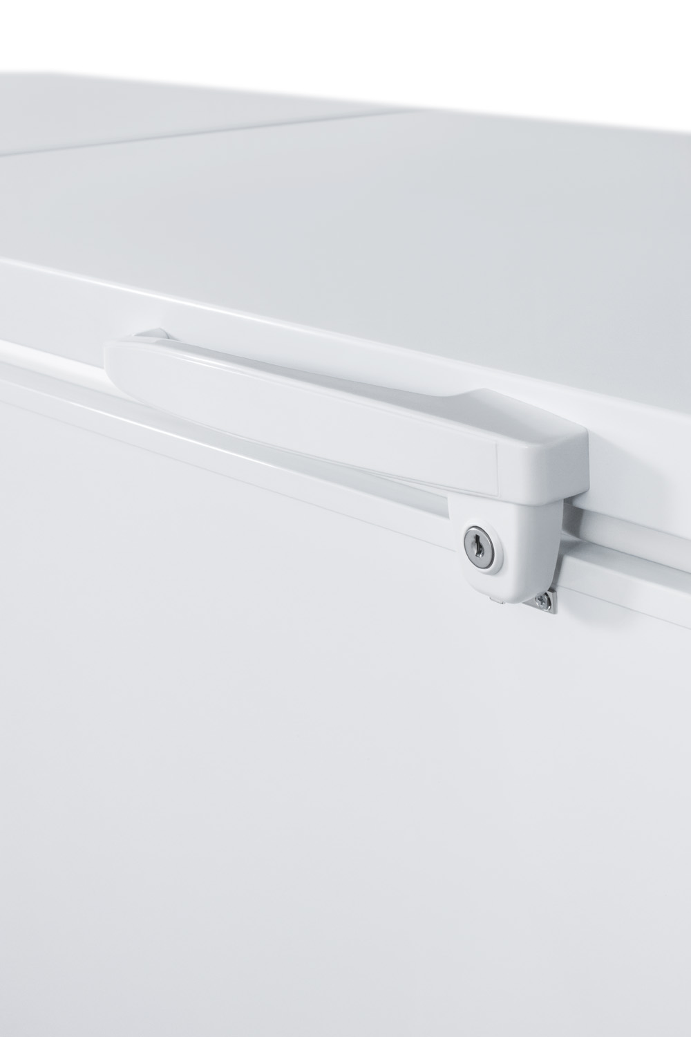 Commercially listed 26.66 cu.ft. manual defrost chest freezer in white with stainless steel corner guards